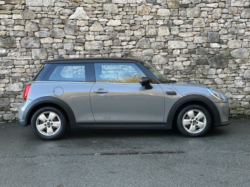 2022 (72) MINI HATCHBACK 1.5 Cooper Classic 3dr Auto 4834157