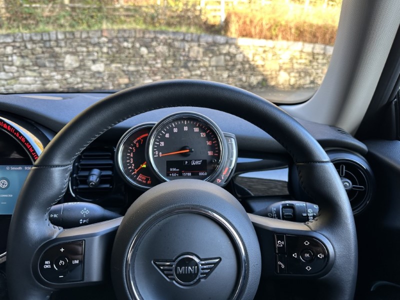 2022 (72) MINI HATCHBACK 1.5 Cooper Classic 3dr Auto 4834210