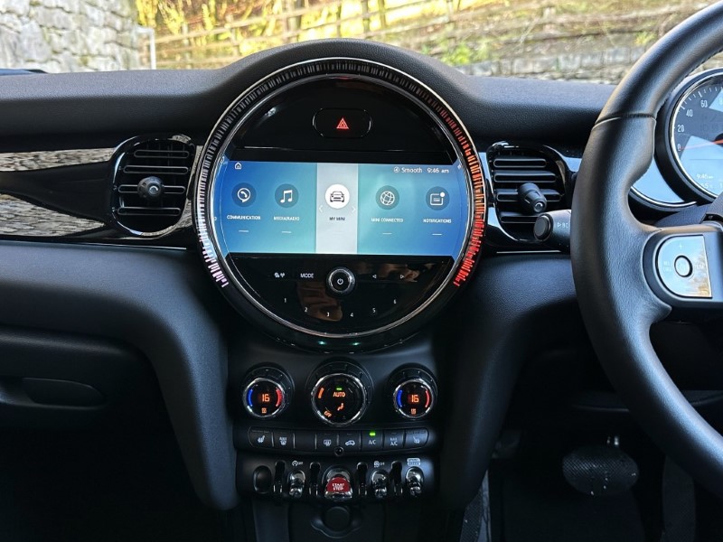 2022 (72) MINI HATCHBACK 1.5 Cooper Classic 3dr Auto 4834168