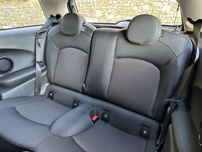 2022 (72) MINI HATCHBACK 1.5 Cooper Classic 3dr Auto 4834197