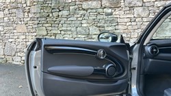 2022 (72) MINI HATCHBACK 1.5 Cooper Classic 3dr Auto 4834196