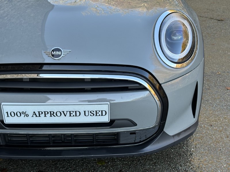 2022 (72) MINI HATCHBACK 1.5 Cooper Classic 3dr Auto 4834183