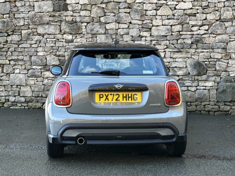 2022 (72) MINI HATCHBACK 1.5 Cooper Classic 3dr Auto 4834194