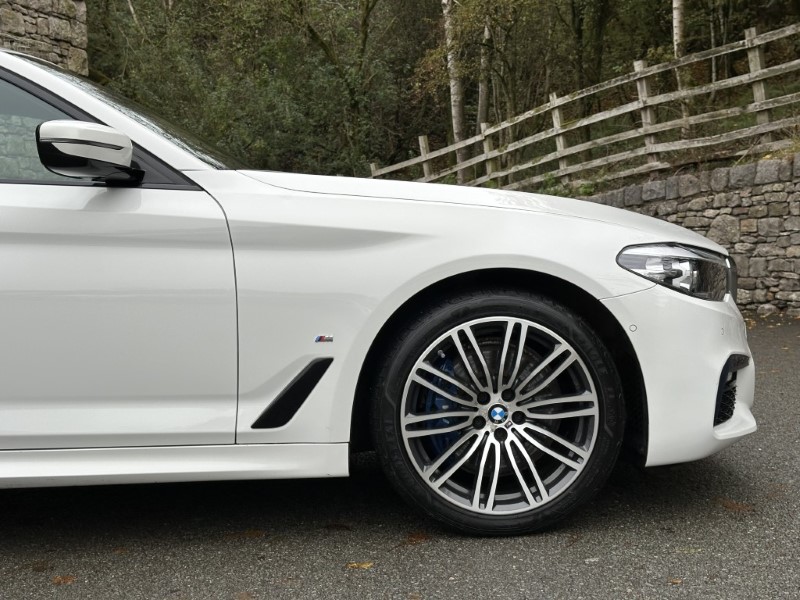 2019 (68) BMW 5 SERIES 530e M Sport Saloon  4834308