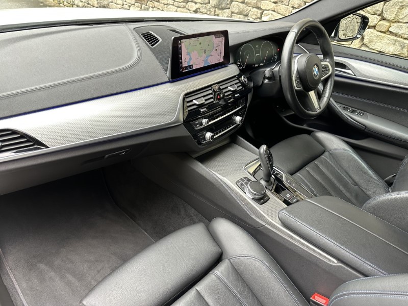 2019 (68) BMW 5 SERIES 530e M Sport Saloon  4834275