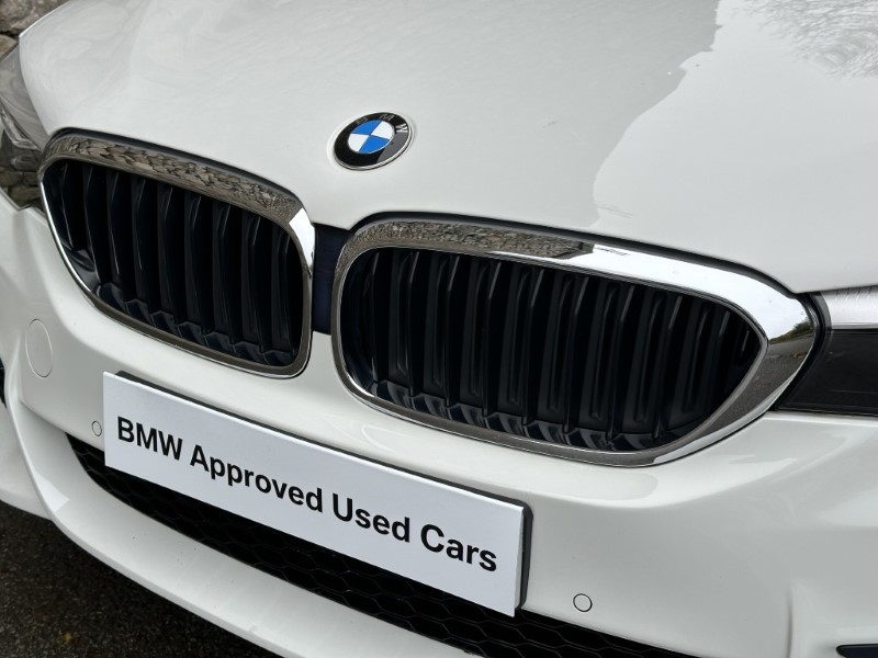 2019 (68) BMW 5 SERIES 530e M Sport Saloon  4834273