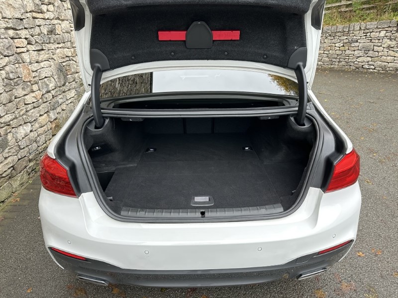 2019 (68) BMW 5 SERIES 530e M Sport Saloon  4834249