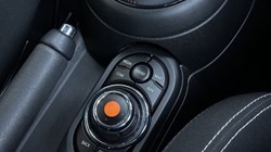 2019 (19) MINI HATCHBACK 2.0 Cooper S Sport II 3dr Auto 4852998