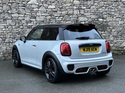 2019 (19) MINI HATCHBACK 2.0 Cooper S Sport II 3dr Auto