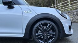 2019 (19) MINI HATCHBACK 2.0 Cooper S Sport II 3dr Auto 4853042