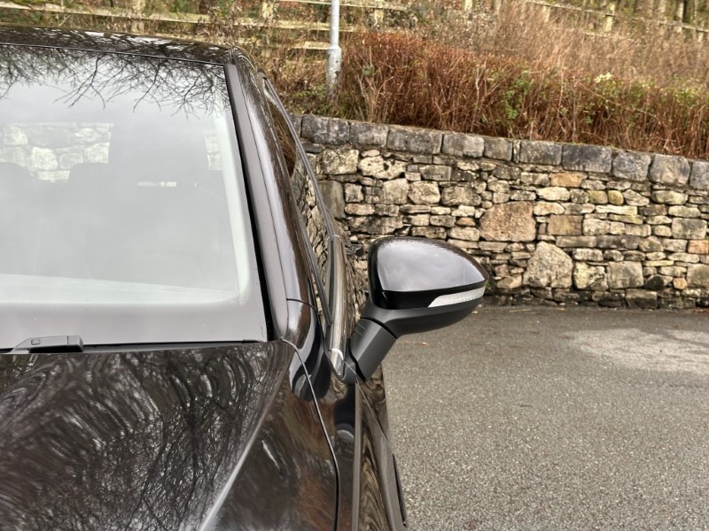 2021 (21) VOLKSWAGEN GOLF 1.5 TSI 150 Style 5dr 4863150