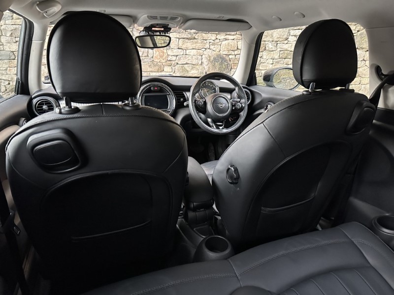 2020 (20) MINI HATCHBACK 1.5 Cooper Exclusive II 3dr Auto 4857320