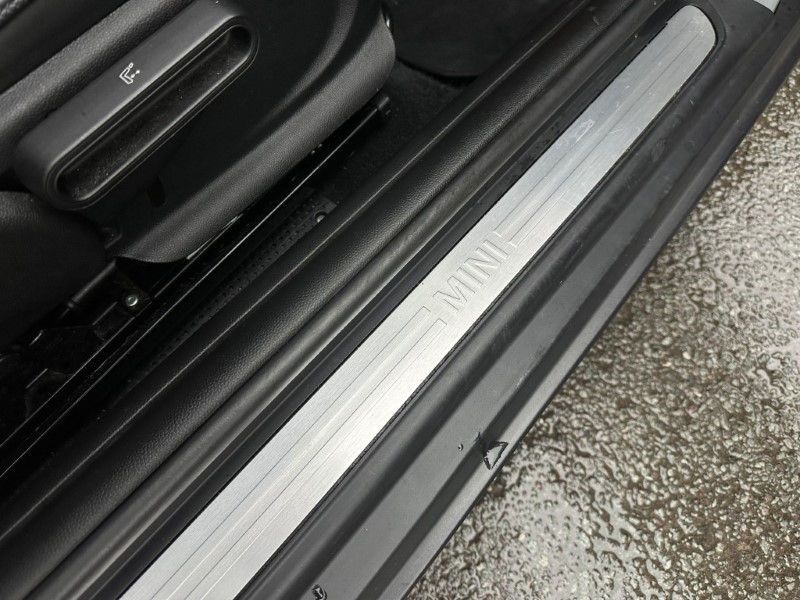 2020 (20) MINI HATCHBACK 1.5 Cooper Exclusive II 3dr Auto 4857350