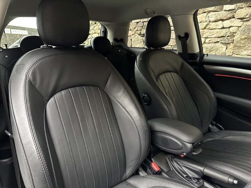 2020 (20) MINI HATCHBACK 1.5 Cooper Exclusive II 3dr Auto 4857352