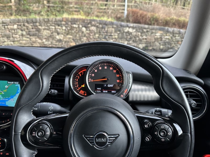 2020 (20) MINI HATCHBACK 1.5 Cooper Exclusive II 3dr Auto 4857337