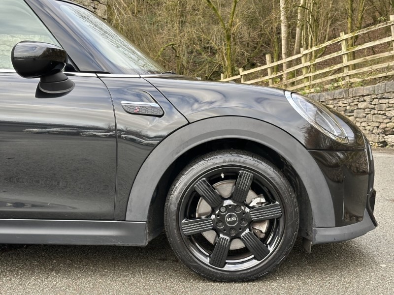 2022 (72) MINI HATCHBACK 2.0 Cooper S Classic 3dr Auto 4867853