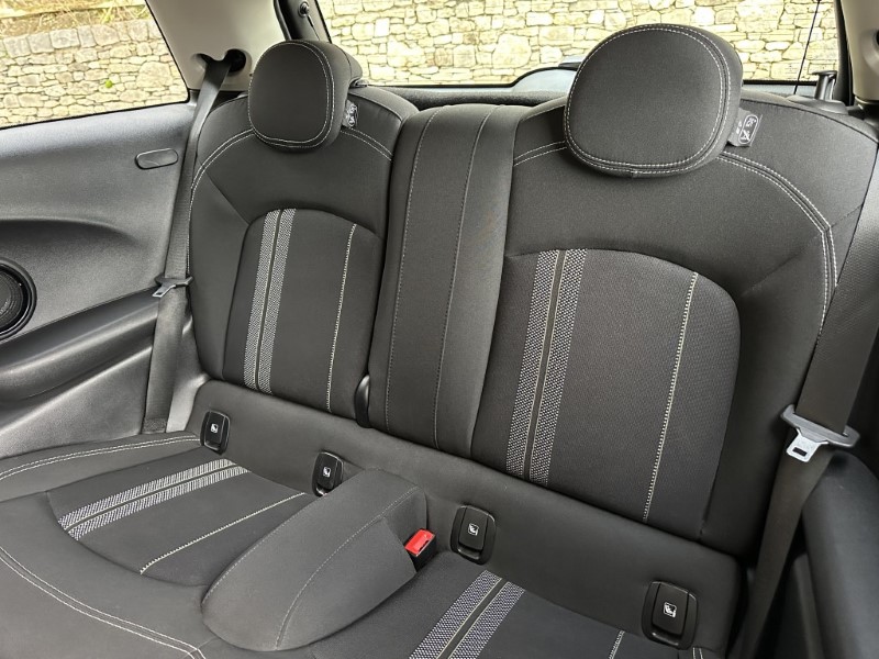 2022 (72) MINI HATCHBACK 2.0 Cooper S Classic 3dr Auto 4867833