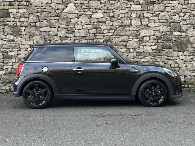 2022 (72) MINI HATCHBACK 2.0 Cooper S Classic 3dr Auto 4867811