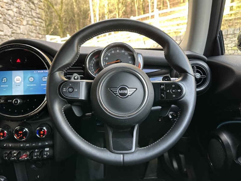 2022 (72) MINI HATCHBACK 2.0 Cooper S Classic 3dr Auto 4867797