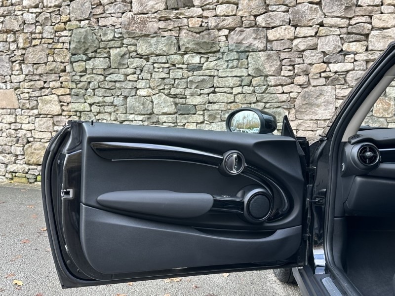 2022 (72) MINI HATCHBACK 2.0 Cooper S Classic 3dr Auto 4867832