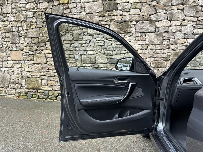 2019 (19) BMW 1 SERIES M140i Shadow Edition 5dr 4874654