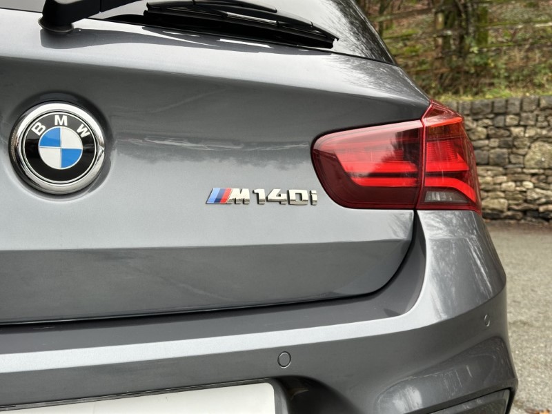 2019 (19) BMW 1 SERIES M140i Shadow Edition 5dr 4874632