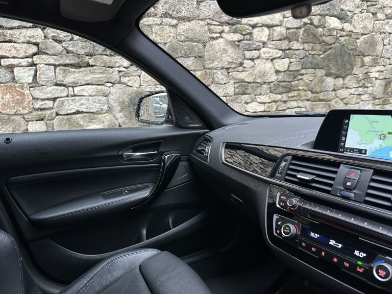 2019 (19) BMW 1 SERIES M140i Shadow Edition 5dr 4874995