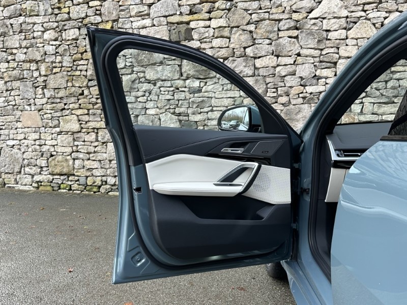 2025 (75) BMW iX2 230kW xDrive30 M Sport 65kWh 5dr Auto 4854316