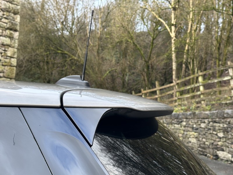 2024 (24) MINI HATCHBACK 1.5 Cooper Exclusive 5dr Auto 4893619