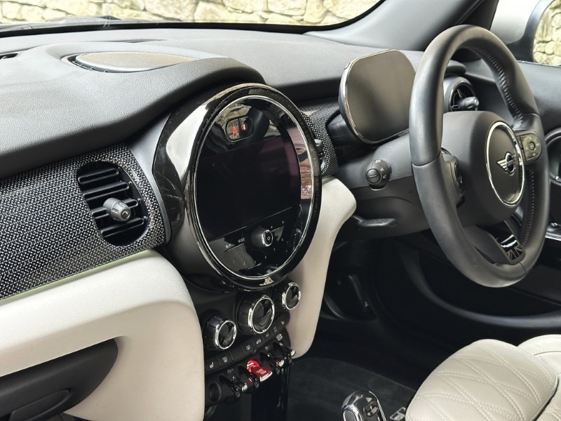 2024 (24) MINI HATCHBACK 1.5 Cooper Exclusive 5dr Auto 4893603