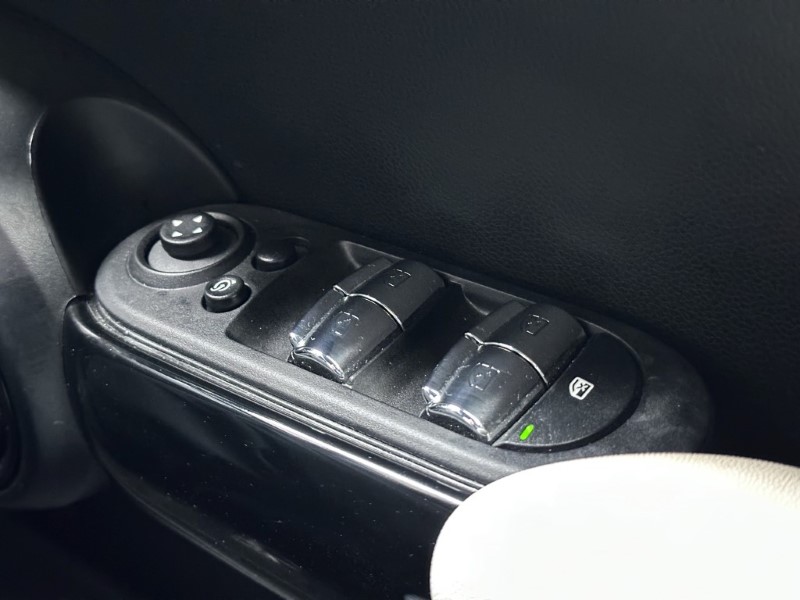 2024 (24) MINI HATCHBACK 1.5 Cooper Exclusive 5dr Auto 4893647