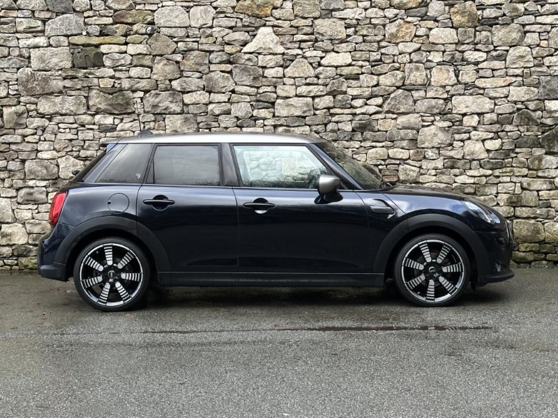 2024 (24) MINI HATCHBACK 1.5 Cooper Exclusive 5dr Auto 4893587