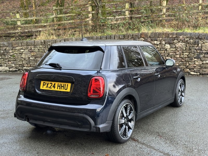 2024 (24) MINI HATCHBACK 1.5 Cooper Exclusive 5dr Auto 4893630