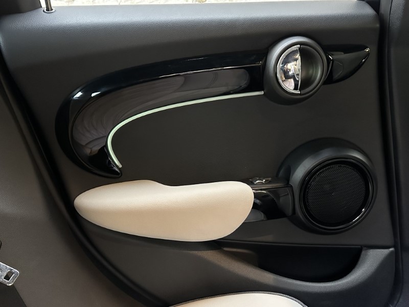 2024 (24) MINI HATCHBACK 1.5 Cooper Exclusive 5dr Auto 4893650