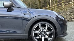 2024 (24) MINI HATCHBACK 1.5 Cooper Exclusive 5dr Auto 4893626