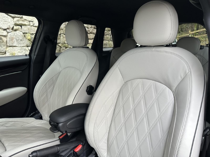 2024 (24) MINI HATCHBACK 1.5 Cooper Exclusive 5dr Auto 4893605