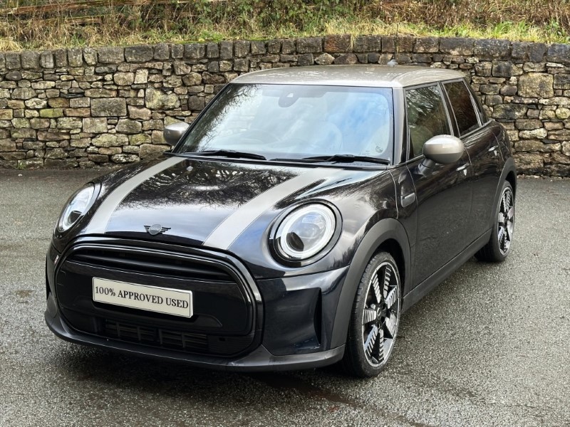 2024 (24) MINI HATCHBACK 1.5 Cooper Exclusive 5dr Auto 4893617