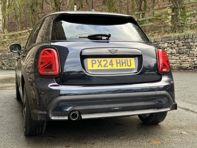 2024 (24) MINI HATCHBACK 1.5 Cooper Exclusive 5dr Auto 4893588