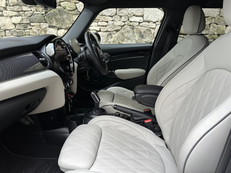 2024 (24) MINI HATCHBACK 1.5 Cooper Exclusive 5dr Auto 4893604