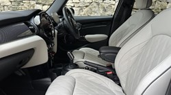 2024 (24) MINI HATCHBACK 1.5 Cooper Exclusive 5dr Auto 4893604