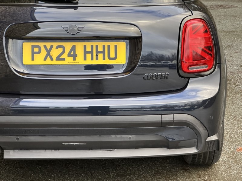 2024 (24) MINI HATCHBACK 1.5 Cooper Exclusive 5dr Auto 4893590