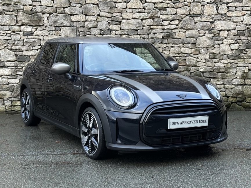 2024 (24) MINI HATCHBACK 1.5 Cooper Exclusive 5dr Auto