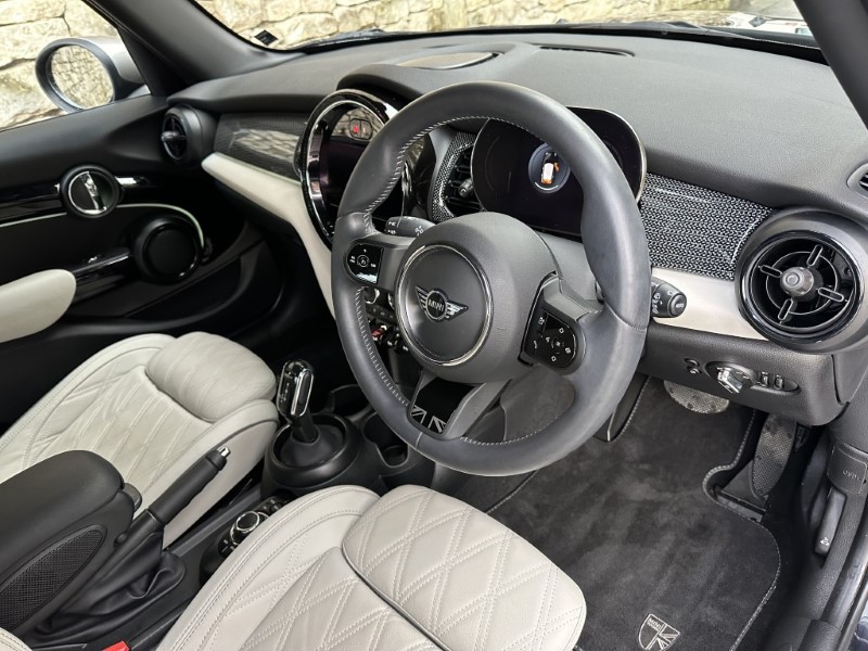 2024 (24) MINI HATCHBACK 1.5 Cooper Exclusive 5dr Auto 4893592