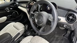 2024 (24) MINI HATCHBACK 1.5 Cooper Exclusive 5dr Auto 4893592