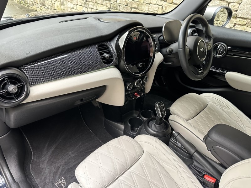 2024 (24) MINI HATCHBACK 1.5 Cooper Exclusive 5dr Auto 4893602