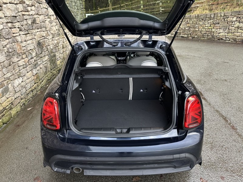 2024 (24) MINI HATCHBACK 1.5 Cooper Exclusive 5dr Auto 4893597