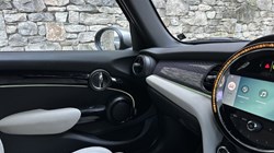 2024 (24) MINI HATCHBACK 1.5 Cooper Exclusive 5dr Auto 4893640