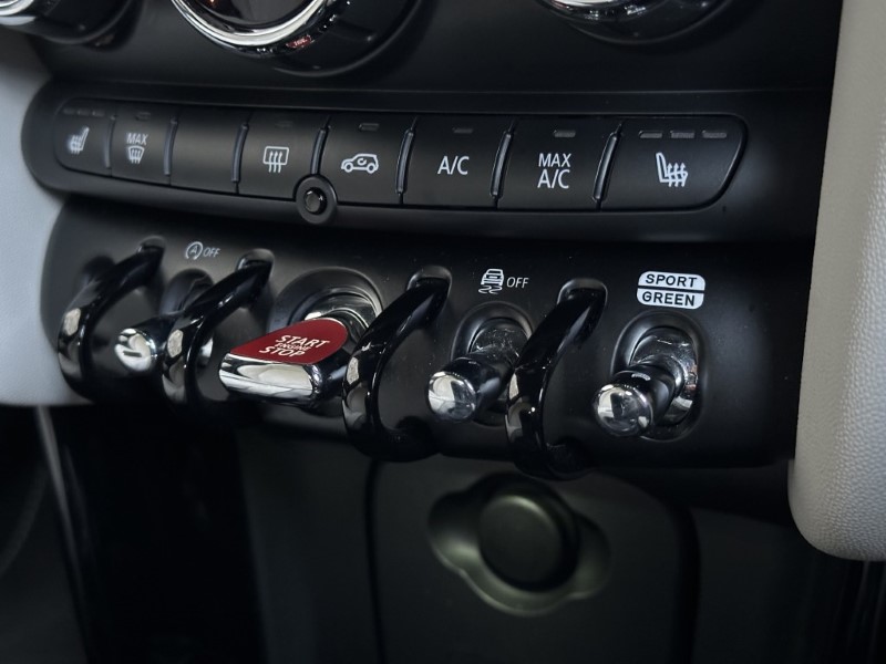 2024 (24) MINI HATCHBACK 1.5 Cooper Exclusive 5dr Auto 4893645