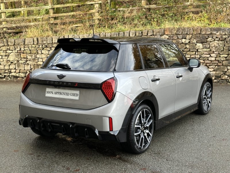 2025 (75) MINI COOPER 2.0 S Sport 5dr Auto 4854131