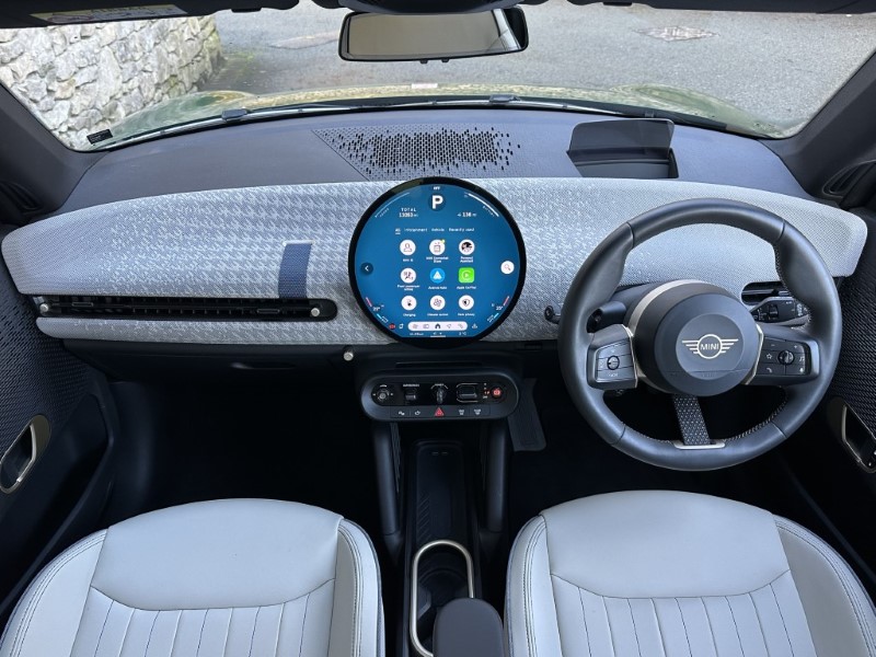 2024 (24) MINI COOPER 160kW SE Exclusive 3dr Auto 4881381